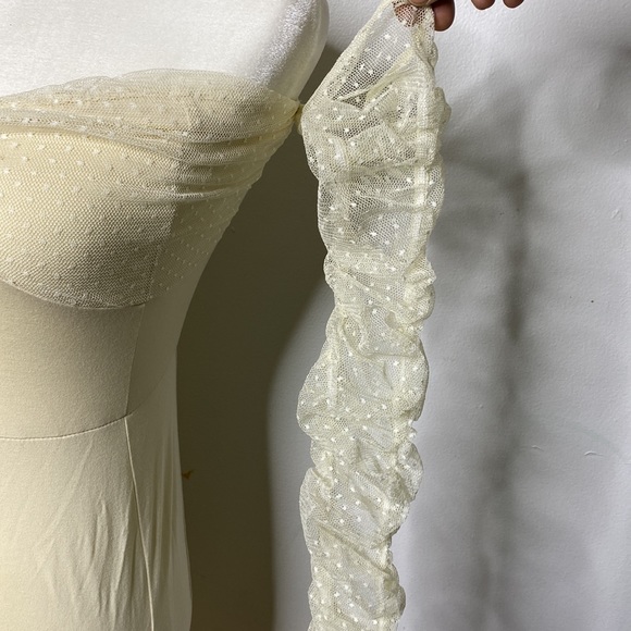 Sexy off the shoulder Dress - Picture 4 of 9